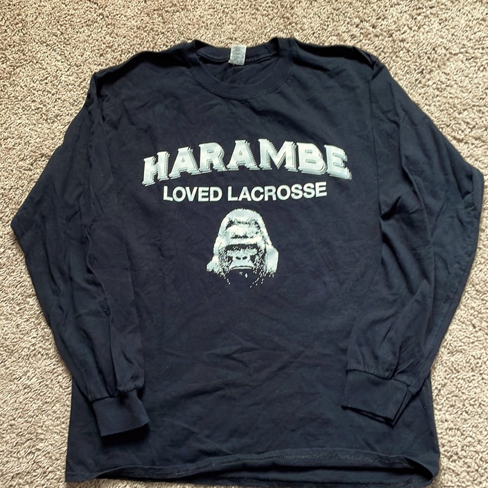 Men’s t-shirt. Heavy weight Gildan. Worn twice.